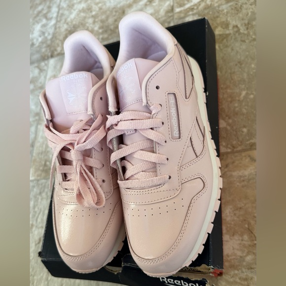Reebok Blush Pink Athletic Shoes - Picture 2 of 6